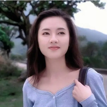 李丽珍是影坛公认的性感女神